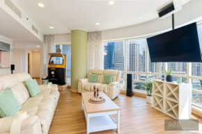 WelHome - Stylish Breathtaking 2BR Apartment in Marina